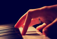 加拿大姑娘赢得本赛季首场胜利