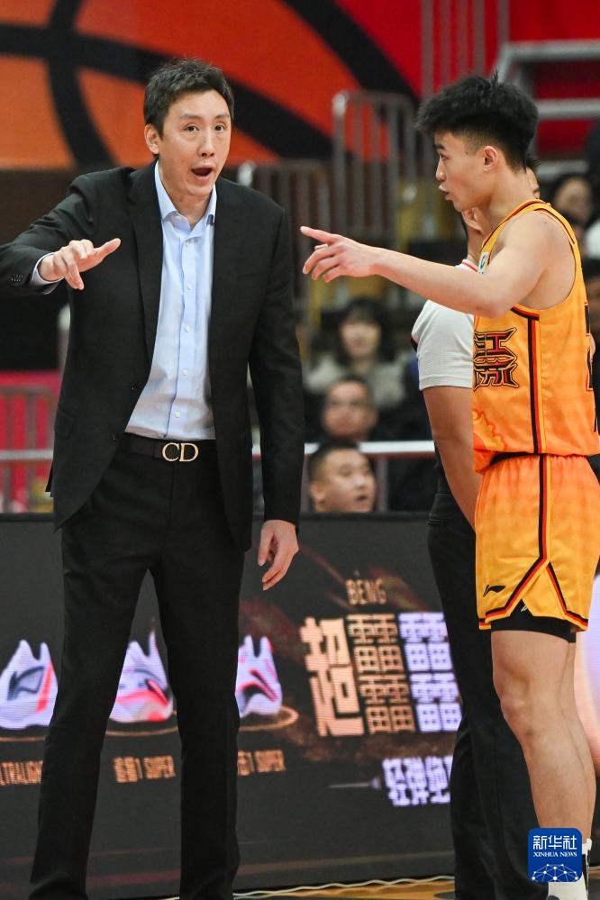 江苏男篮大胜四川,势不可挡开启连胜的简单介绍 江苏男篮大胜四川,势不可挡开启连胜的简单介绍