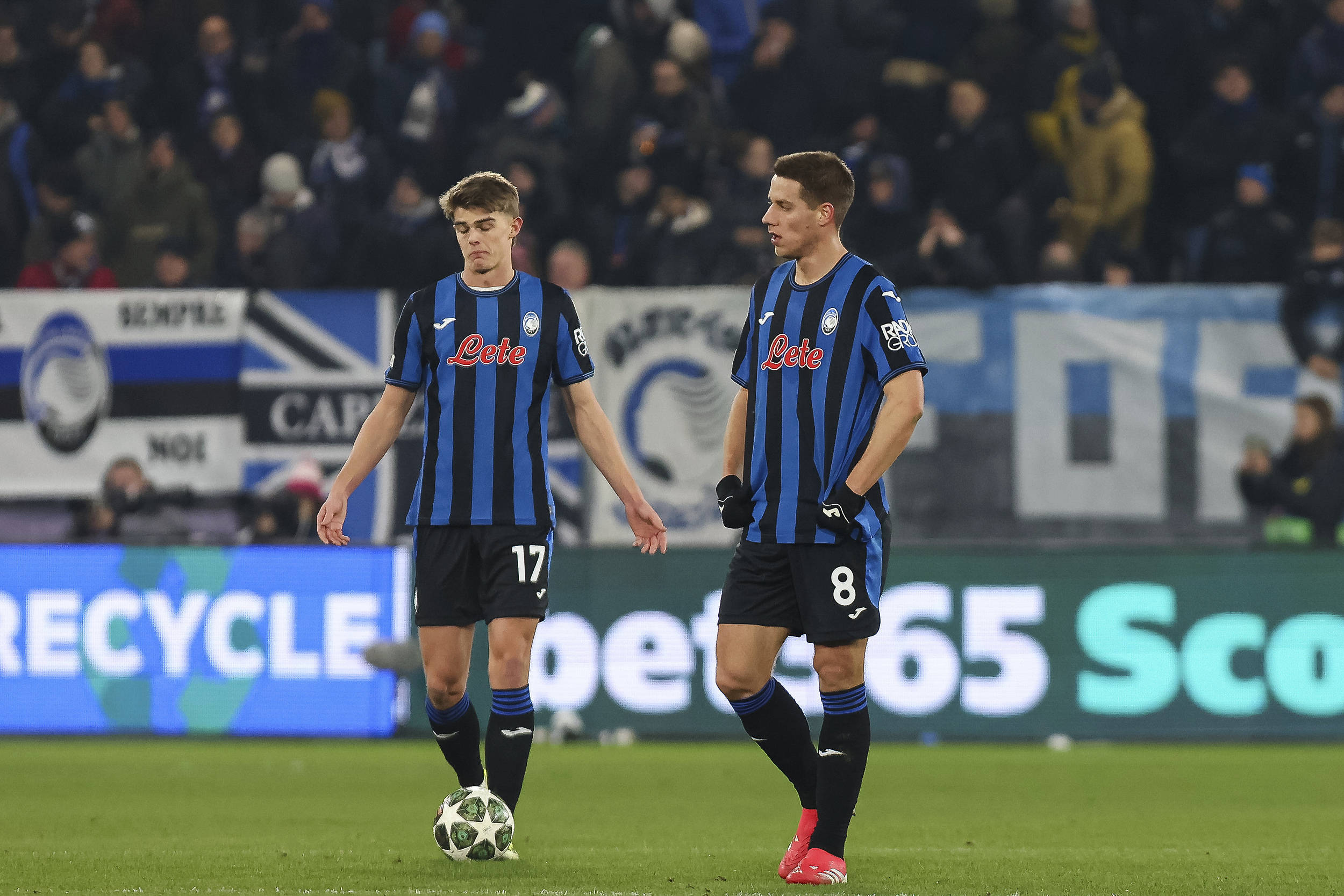 阿贾克斯边锋因伤将缺席欧冠比赛的简单介绍 阿贾克斯边锋因伤将缺席欧冠比赛的简单介绍