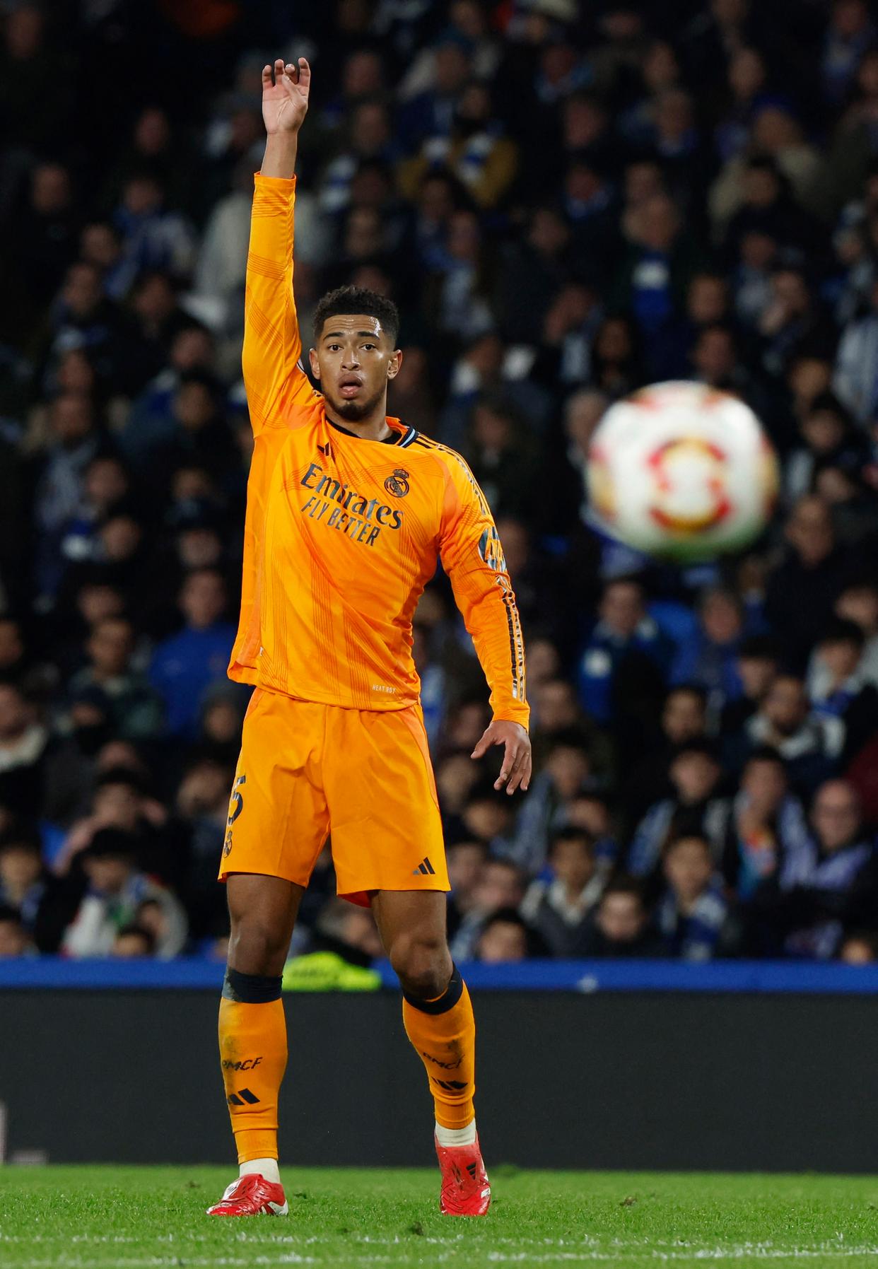 西班牙球队联赛成绩亮眼,皇马备战挑战 西班牙球队联赛成绩亮眼,皇马备战挑战