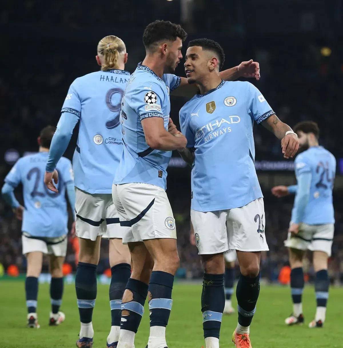 曼城大胜晋级,欧冠赛场称霸可期 曼城大胜晋级,欧冠赛场称霸可期