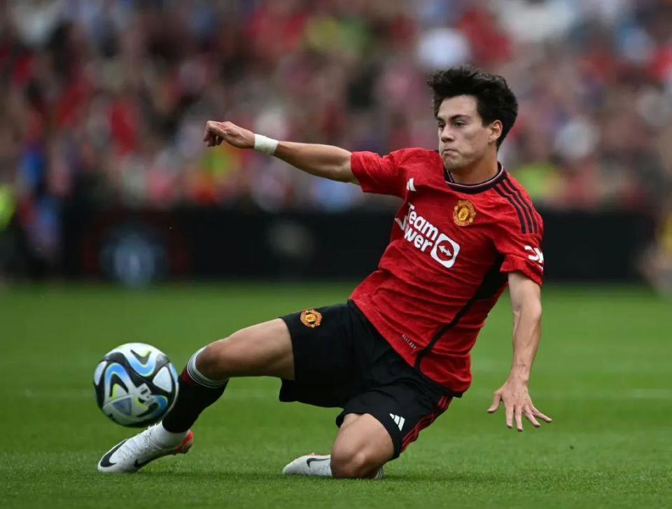 关于乌拉圭足球运动员转会西甲豪门的信息 关于乌拉圭足球运动员转会西甲豪门的信息