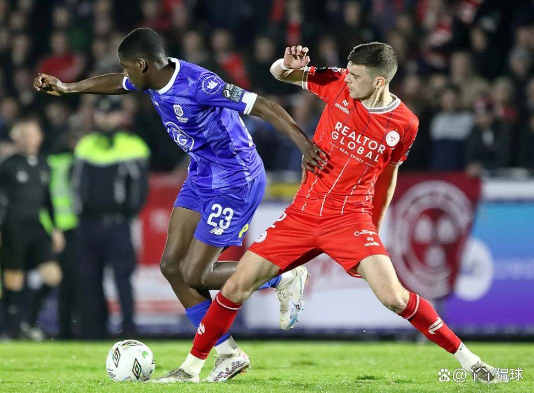 包含爱尔兰联赛联赛冠军争夺激烈展开的词条