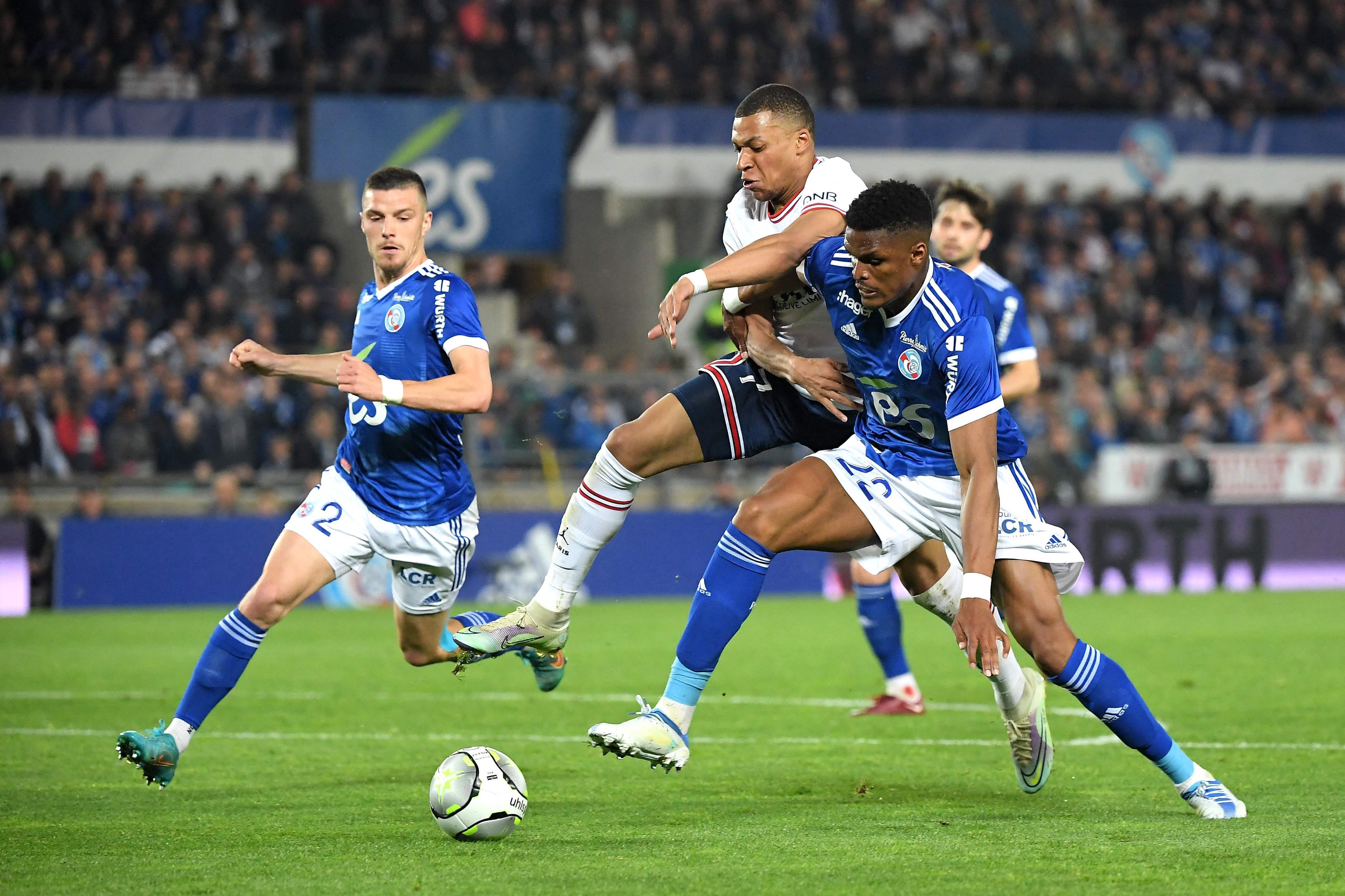 勒沃库森客场大胜对手,取得重要胜利的简单介绍 勒沃库森客场大胜对手,取得重要胜利的简单介绍