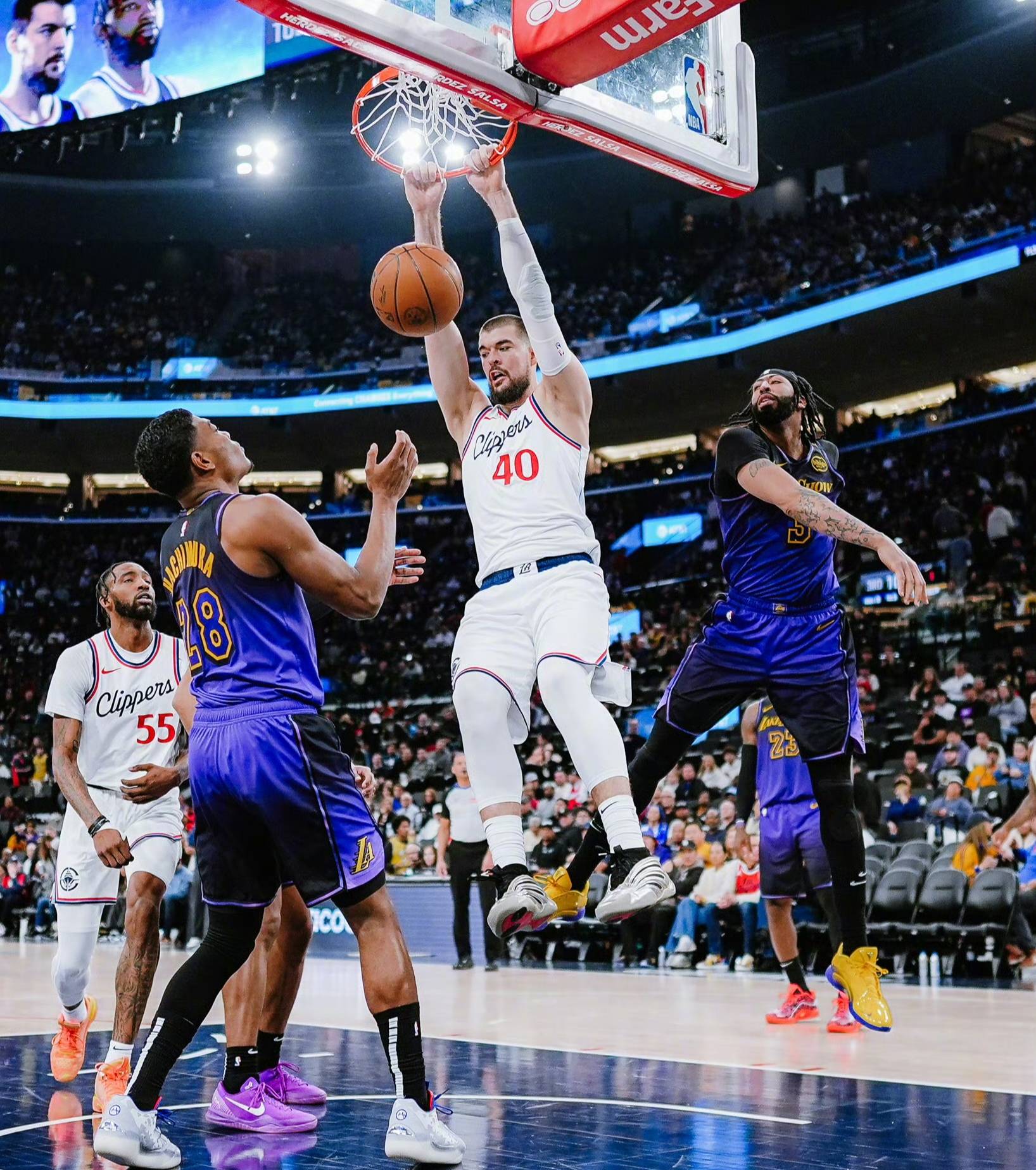 快船豪取10连胜,保罗状态回升 快船豪取10连胜,保罗状态回升