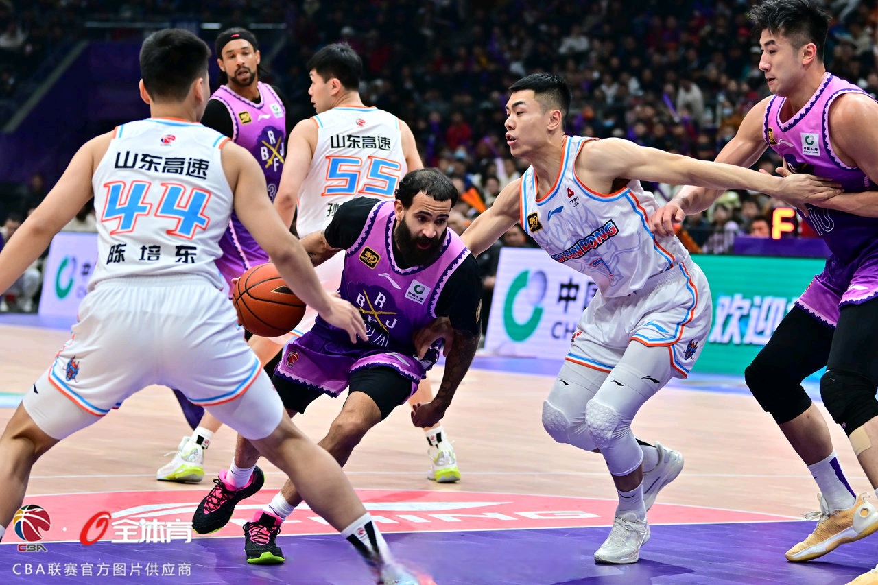 CBA新赛季精彩即将上演,球队备战展现实力 CBA新赛季精彩即将上演,球队备战展现实力