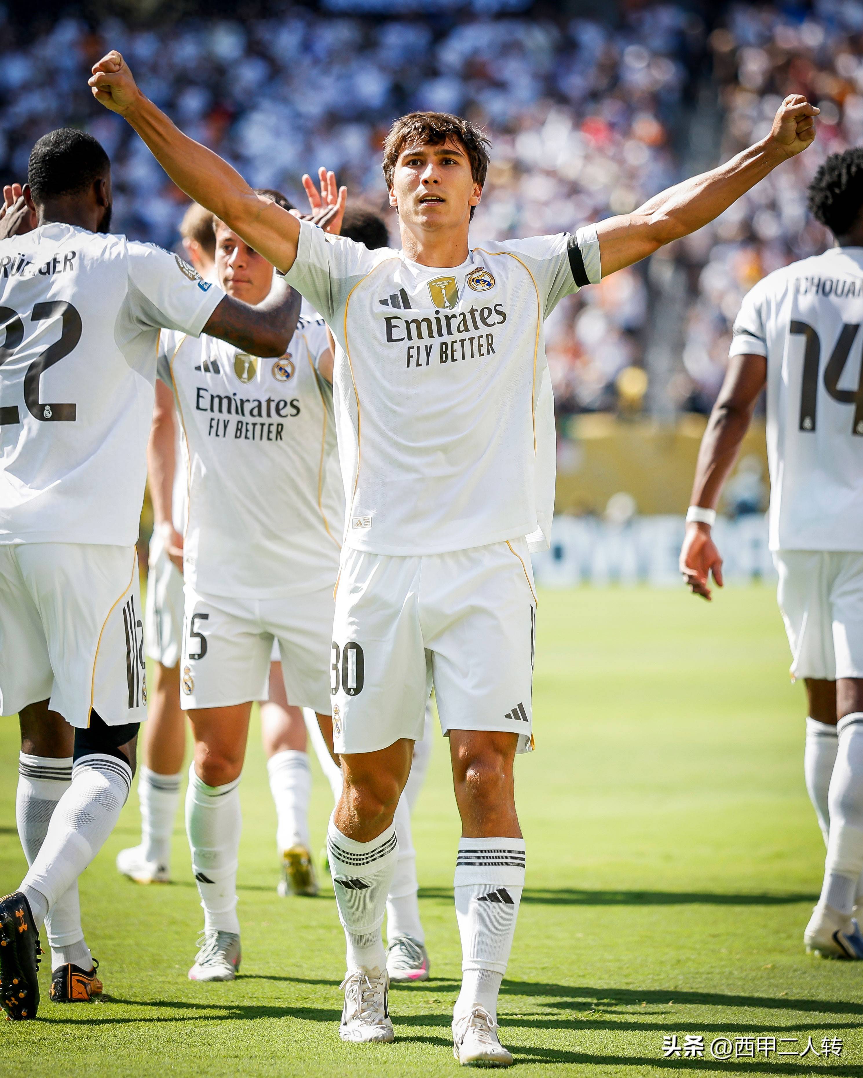 皇马攻击群火力全开,连续进球的简单介绍 皇马攻击群火力全开,连续进球的简单介绍